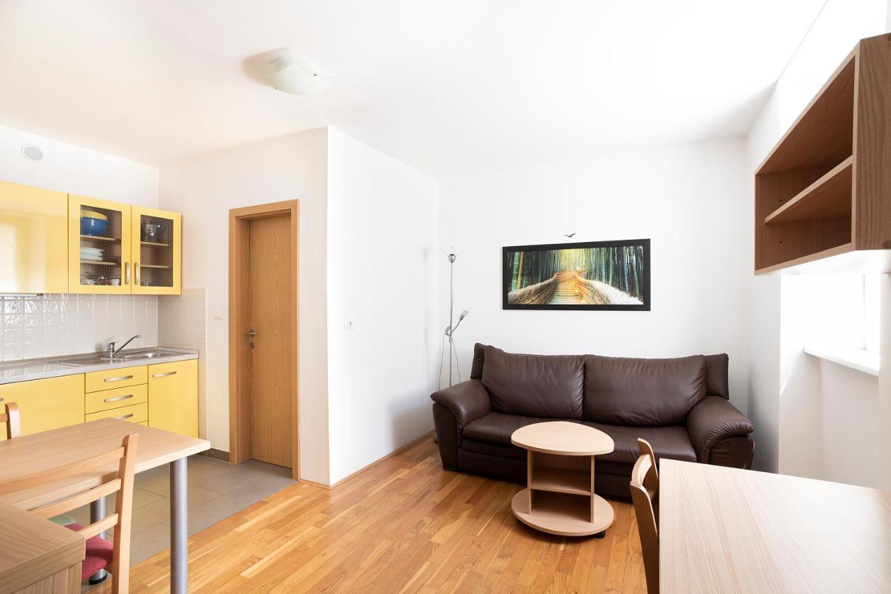 Apartments Medved In The Historic Center Capodistria Esterno foto