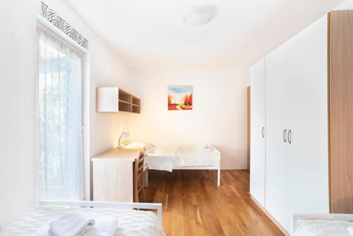 Apartments Medved In The Historic Center Capodistria Esterno foto